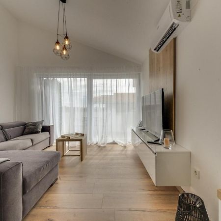 Apartmani Bella Luce Pašman Exteriör bild